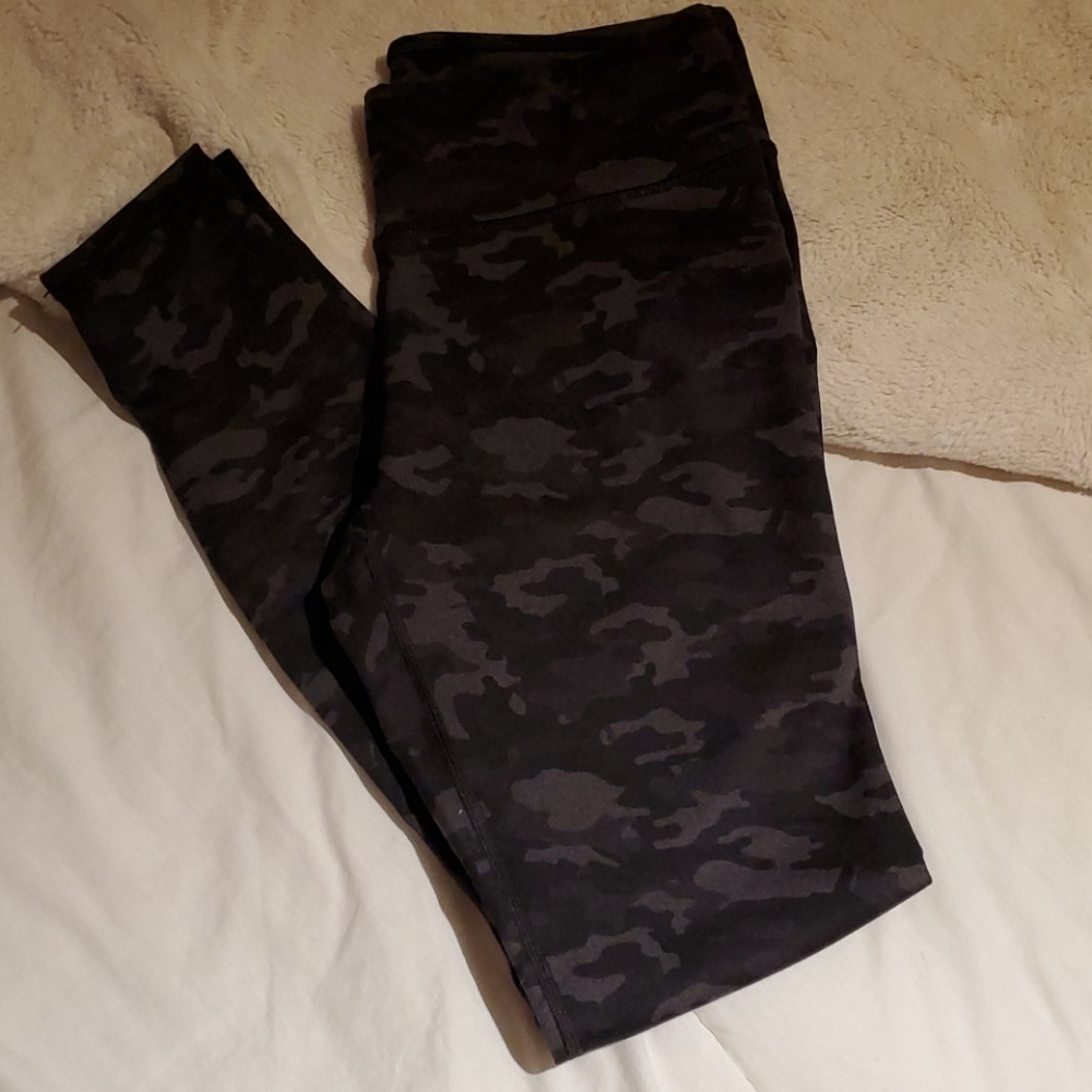 Camo fabletics leggings